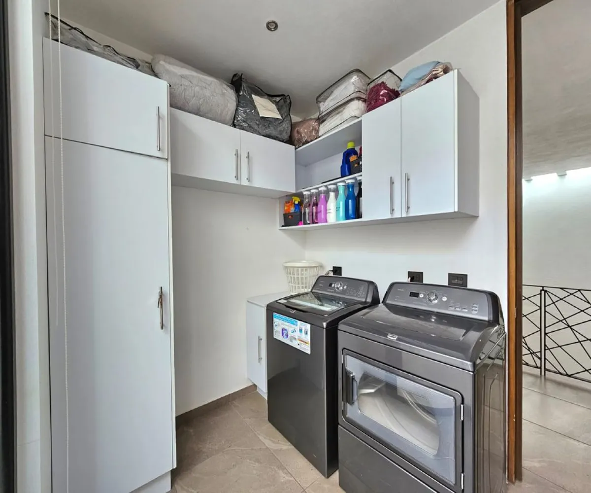 Casa En Venta,Pinar De La Venta,Via Brillo del sol norte S/N, Zapopan, Jalisco 45221, 3 Habitaciones,4 Baños,Via Brillo del sol norte,1,pBmhSVB Casa En Venta,Pinar De La Venta,Via Brillo del sol norte S/N, Zapopan, Jalisco 45221, 3 Habitaciones,4 Baños,Via Brillo del sol norte,1,pBmhSVB