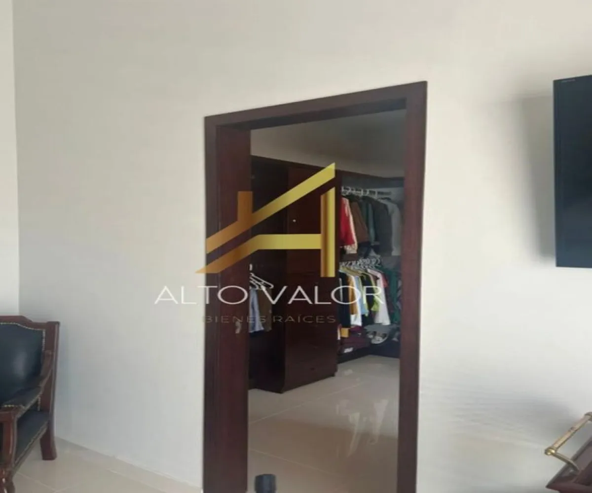 Casa En Venta,Bosques De Santa Anita,Pasesos de los Cipres S/N, Tlajomulco de Zúñiga, Jalisco 45640, 4 Habitaciones,4 Baños,Pasesos de los Cipres,2,pg0K8h6