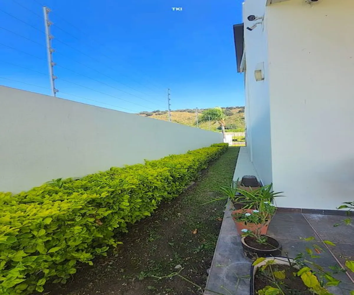 Casa En Venta,fraccionamiento Rinconada de Santa anita,Santa Anita 601 67, México, Jalisco 45645, 3 Habitaciones,3 Baños,Santa Anita,1,p8Iq969 Casa En Venta,fraccionamiento Rinconada de Santa anita,Santa Anita 601 67, México, Jalisco 45645, 3 Habitaciones,3 Baños,Santa Anita,1,p8Iq969