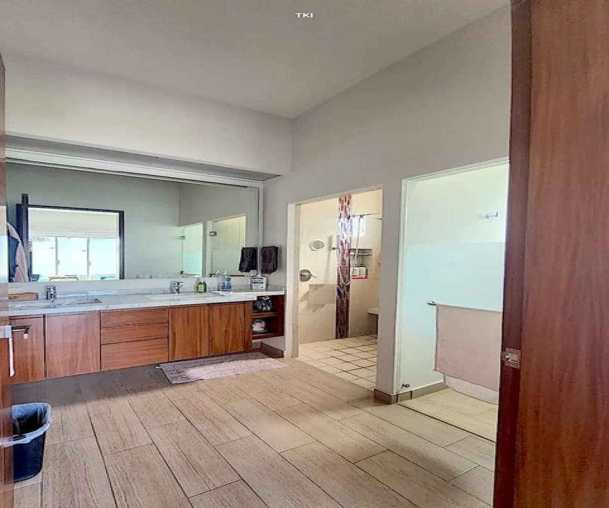 Casa En Venta,fraccionamiento Rinconada de Santa anita,Santa Anita 601 67, México, Jalisco 45645, 3 Habitaciones,3 Baños,Santa Anita,1,p8Iq969 Casa En Venta,fraccionamiento Rinconada de Santa anita,Santa Anita 601 67, México, Jalisco 45645, 3 Habitaciones,3 Baños,Santa Anita,1,p8Iq969