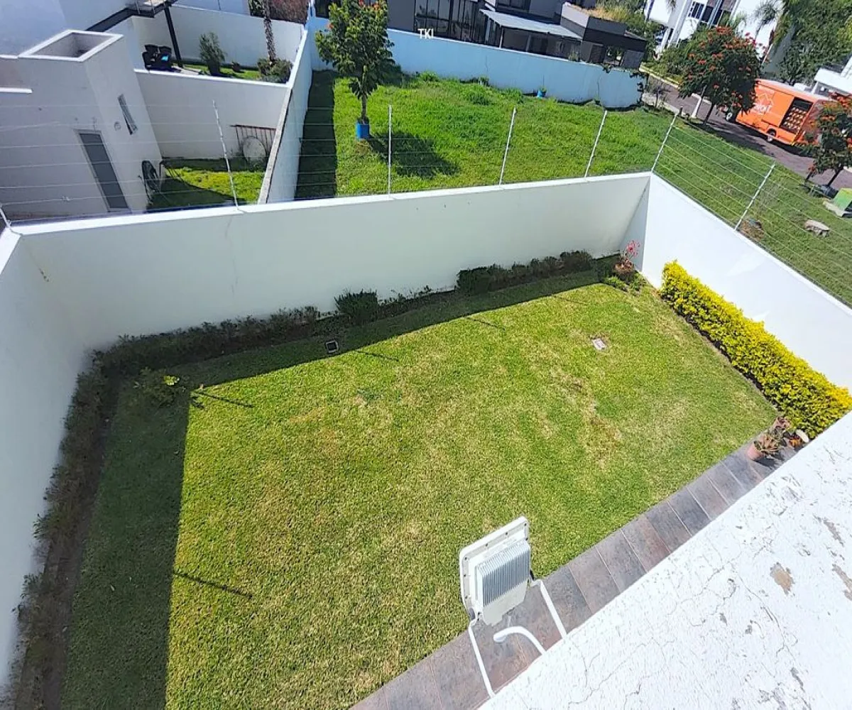 Casa En Venta,fraccionamiento Rinconada de Santa anita,Santa Anita 601 67, México, Jalisco 45645, 3 Habitaciones,3 Baños,Santa Anita,1,p8Iq969 Casa En Venta,fraccionamiento Rinconada de Santa anita,Santa Anita 601 67, México, Jalisco 45645, 3 Habitaciones,3 Baños,Santa Anita,1,p8Iq969