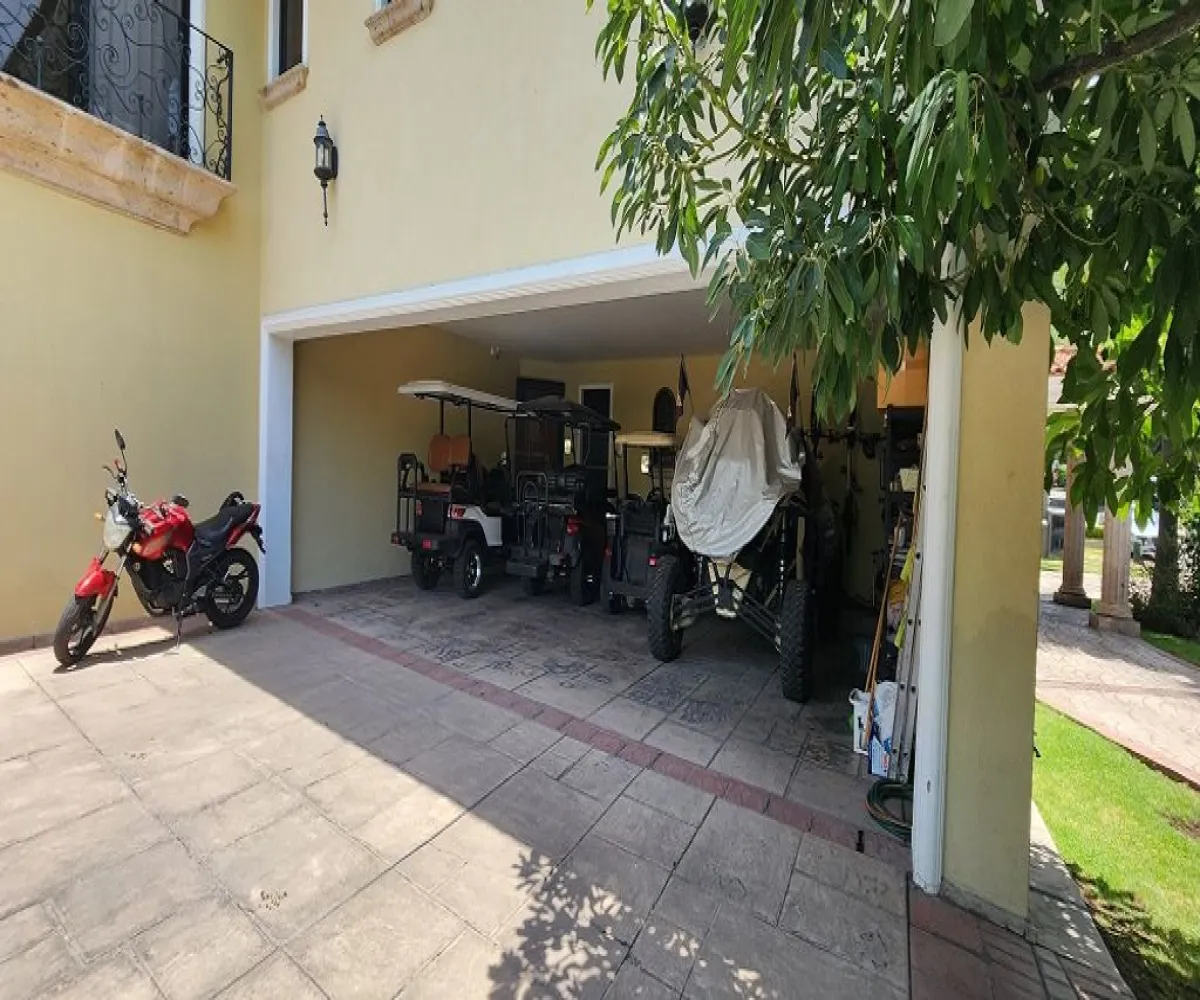 Casa En Venta,Santa Anita,Paseo de Santa Anita 426, Tlajomulco de Zúñiga, Jalisco 45645, 4 Habitaciones,5 Baños,Paseo de Santa Anita ,2,pANm96l