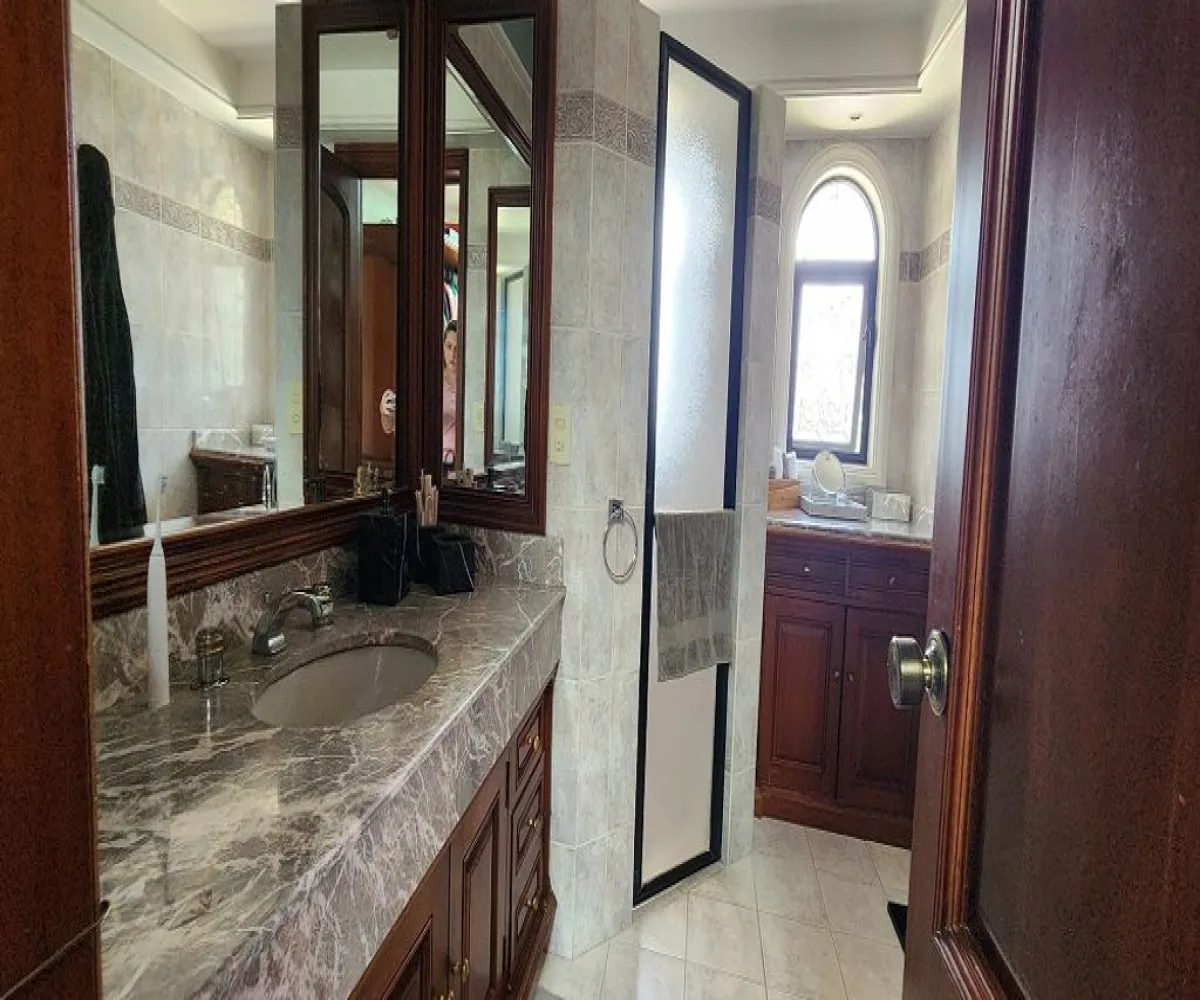 Casa En Venta,Santa Anita,Paseo de Santa Anita 426, Tlajomulco de Zúñiga, Jalisco 45645, 4 Habitaciones,5 Baños,Paseo de Santa Anita ,2,pANm96l