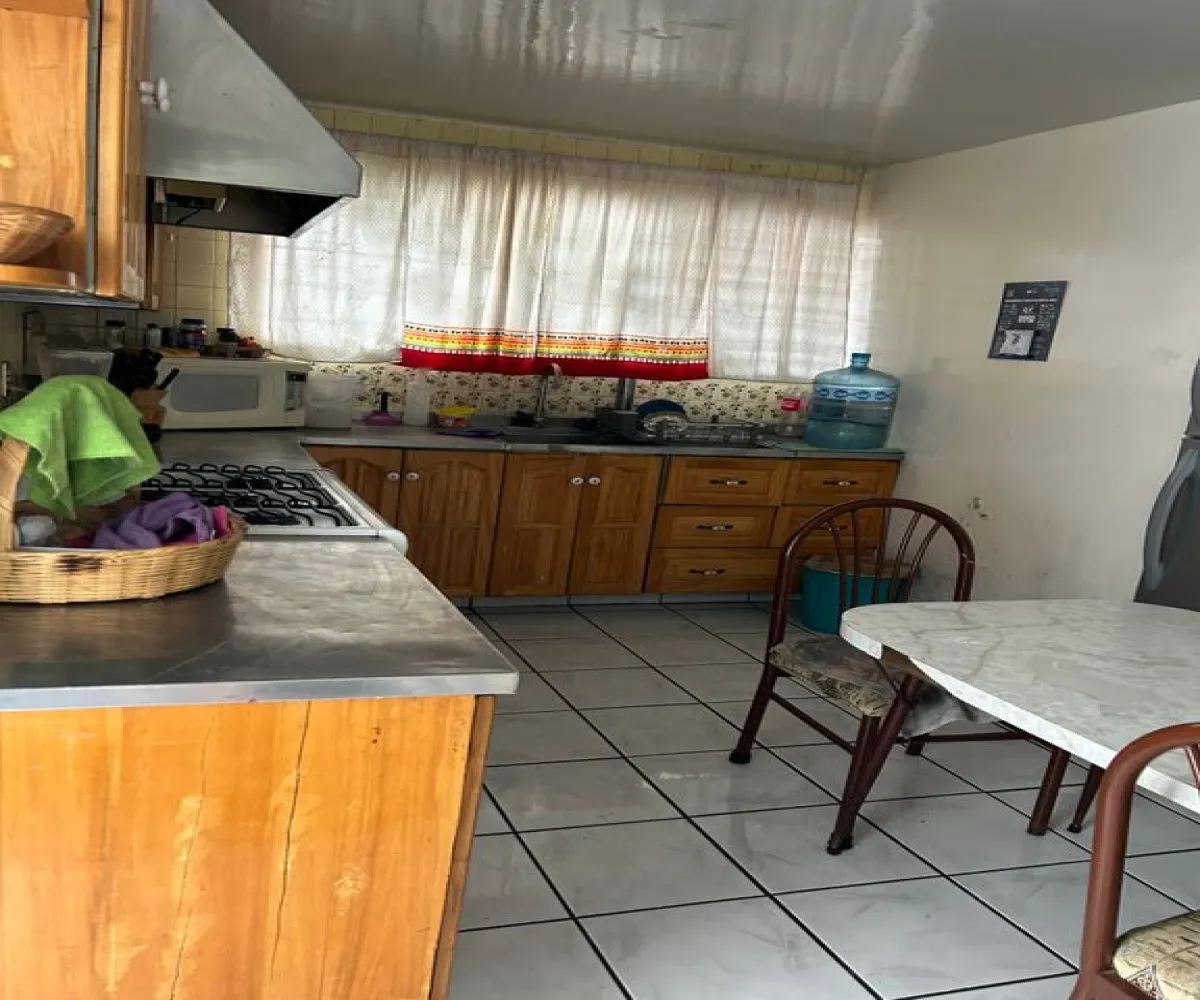 Casa En Venta,Res Victoria,Calle Coral 2696, Guadalajara, Jalisco 44560, 4 Habitaciones,3 Baños,Calle Coral,1,pXbnEz3