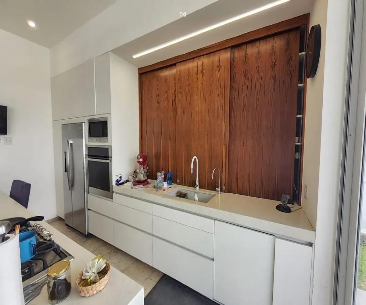 Casa En Venta,Rinconada de Santa Anita ,Paseo de Santa Anita 601, Tlajomulco de Zúñiga, Jalisco 45645, 4 Habitaciones,5 Baños,Paseo de Santa Anita,2,pOC6X7N Casa En Venta,Rinconada de Santa Anita ,Paseo de Santa Anita 601, Tlajomulco de Zúñiga, Jalisco 45645, 4 Habitaciones,5 Baños,Paseo de Santa Anita,2,pOC6X7N