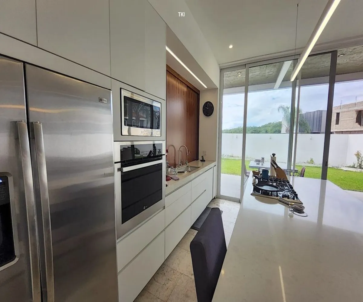 Casa En Venta,Rinconada de Santa Anita ,Paseo de Santa Anita 601, Tlajomulco de Zúñiga, Jalisco 45645, 4 Habitaciones,5 Baños,Paseo de Santa Anita,2,pOC6X7N Casa En Venta,Rinconada de Santa Anita ,Paseo de Santa Anita 601, Tlajomulco de Zúñiga, Jalisco 45645, 4 Habitaciones,5 Baños,Paseo de Santa Anita,2,pOC6X7N