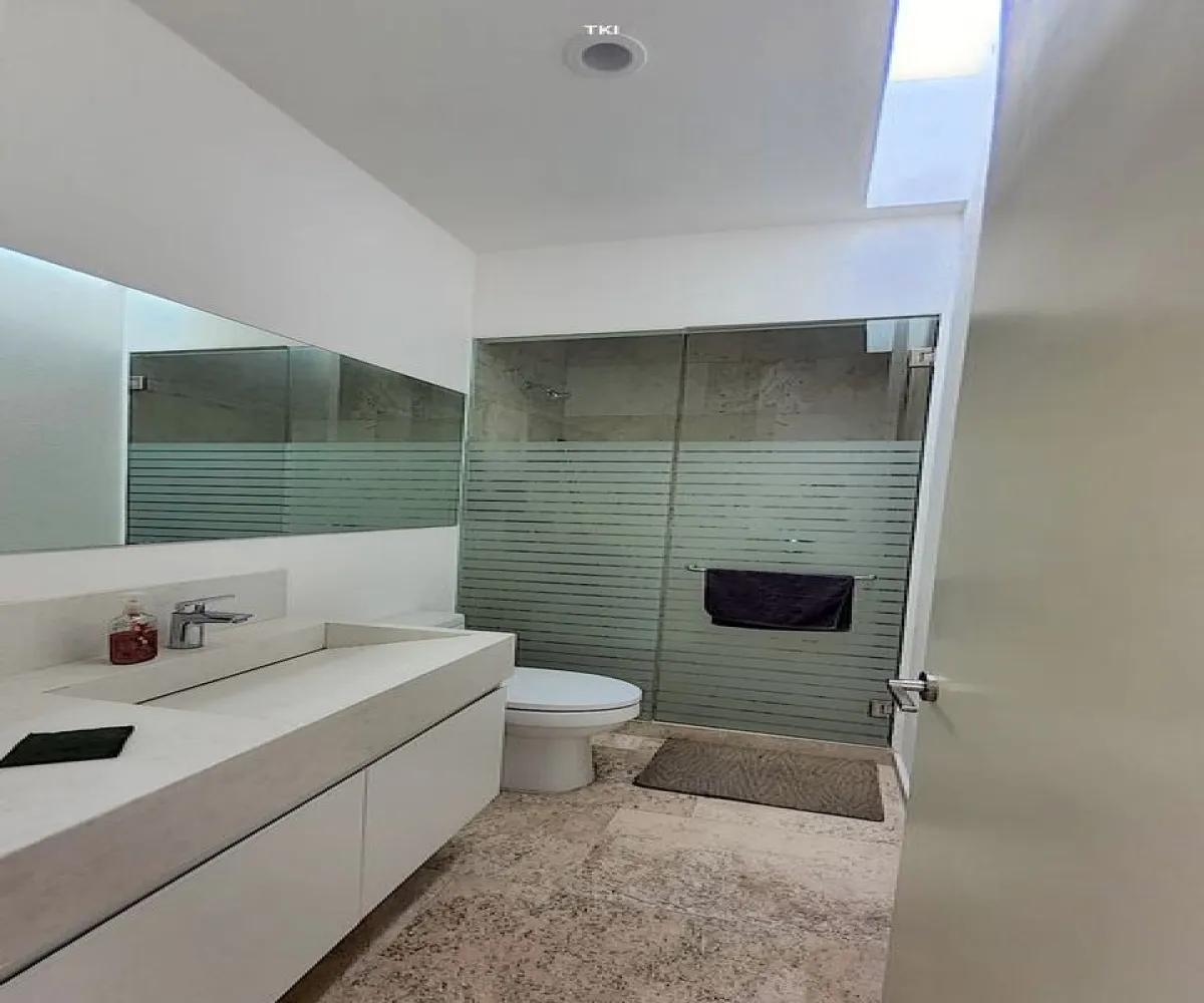 Casa En Venta,Rinconada de Santa Anita ,Paseo de Santa Anita 601, Tlajomulco de Zúñiga, Jalisco 45645, 4 Habitaciones,5 Baños,Paseo de Santa Anita,2,pOC6X7N Casa En Venta,Rinconada de Santa Anita ,Paseo de Santa Anita 601, Tlajomulco de Zúñiga, Jalisco 45645, 4 Habitaciones,5 Baños,Paseo de Santa Anita,2,pOC6X7N