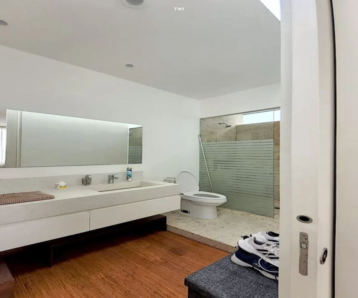 Casa En Venta,Rinconada de Santa Anita ,Paseo de Santa Anita 601, Tlajomulco de Zúñiga, Jalisco 45645, 4 Habitaciones,5 Baños,Paseo de Santa Anita,2,pOC6X7N Casa En Venta,Rinconada de Santa Anita ,Paseo de Santa Anita 601, Tlajomulco de Zúñiga, Jalisco 45645, 4 Habitaciones,5 Baños,Paseo de Santa Anita,2,pOC6X7N