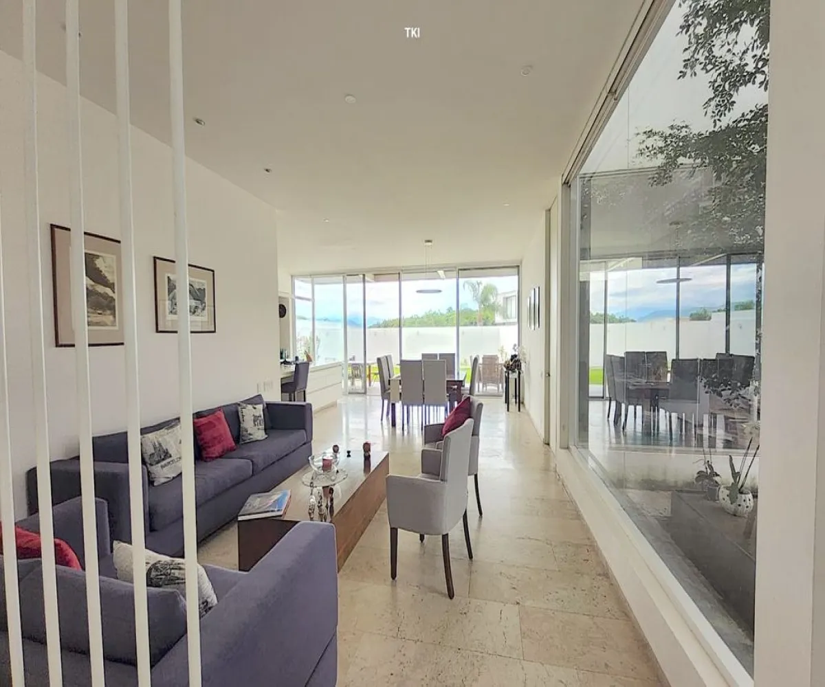 Casa En Venta,Rinconada de Santa Anita ,Paseo de Santa Anita 601, Tlajomulco de Zúñiga, Jalisco 45645, 4 Habitaciones,5 Baños,Paseo de Santa Anita,2,pOC6X7N Casa En Venta,Rinconada de Santa Anita ,Paseo de Santa Anita 601, Tlajomulco de Zúñiga, Jalisco 45645, 4 Habitaciones,5 Baños,Paseo de Santa Anita,2,pOC6X7N