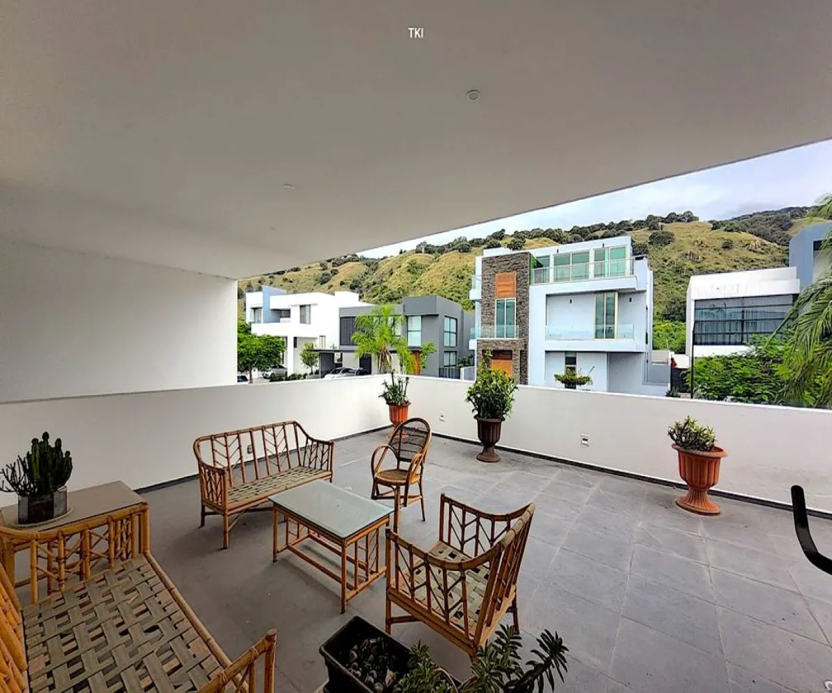 Casa En Venta,Rinconada de Santa Anita ,Paseo de Santa Anita 601, Tlajomulco de Zúñiga, Jalisco 45645, 4 Habitaciones,5 Baños,Paseo de Santa Anita,2,pOC6X7N Casa En Venta,Rinconada de Santa Anita ,Paseo de Santa Anita 601, Tlajomulco de Zúñiga, Jalisco 45645, 4 Habitaciones,5 Baños,Paseo de Santa Anita,2,pOC6X7N