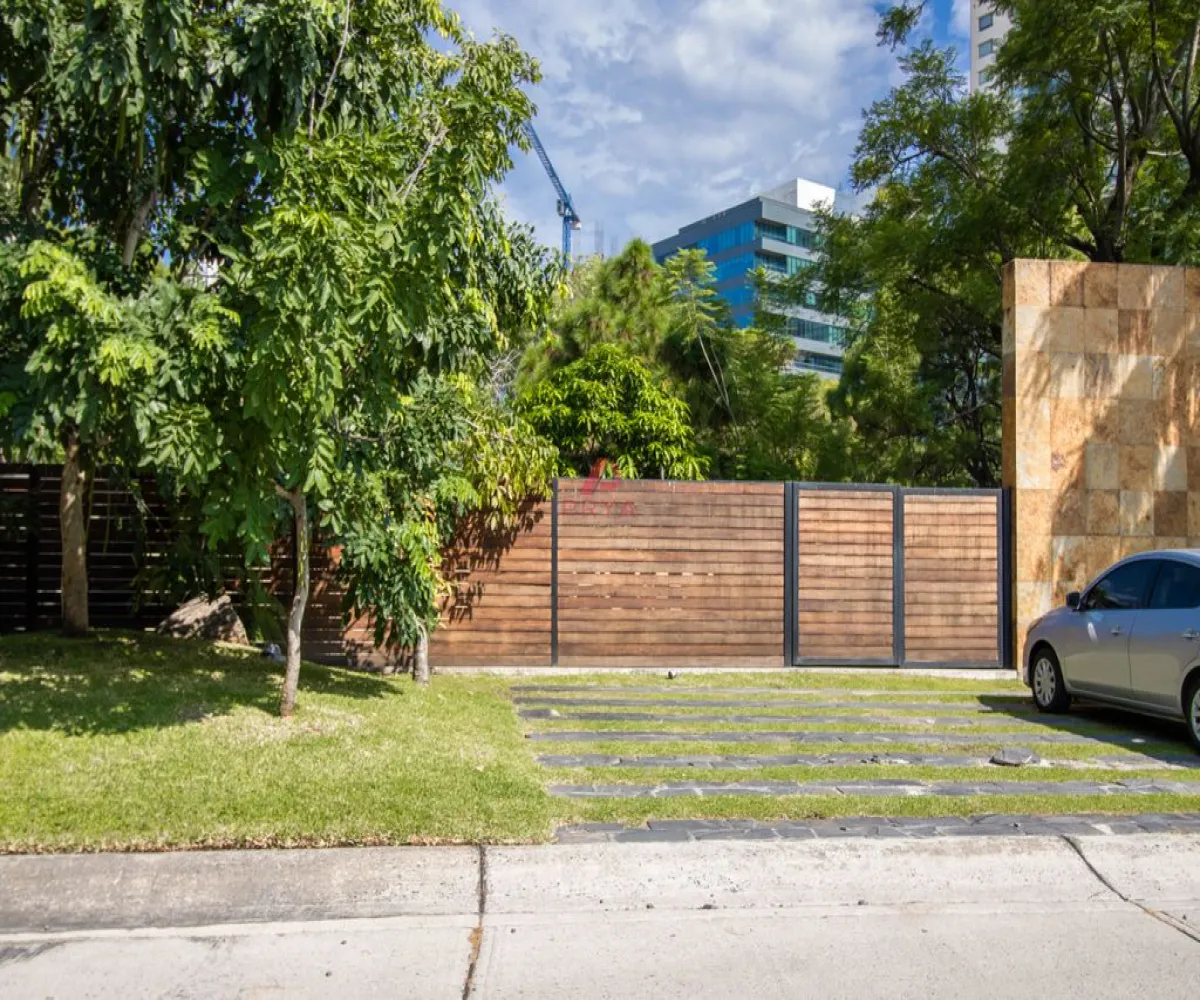 Casa En Venta,Puerta de Hierro,................... S/N, Zapopan, Jalisco 45136, 3 Habitaciones,4 Baños,...................,1,pgdUj5J Casa En Venta,Puerta de Hierro,................... S/N, Zapopan, Jalisco 45136, 3 Habitaciones,4 Baños,...................,1,pgdUj5J