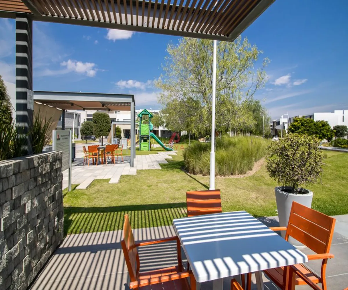 Casa En Venta,Solares Residencial,Avenida Paseo del Anochecer 993, Zapopan, Jalisco 45134, 3 Habitaciones,4 Baños,Avenida Paseo del Anochecer,1,pFbnnRO