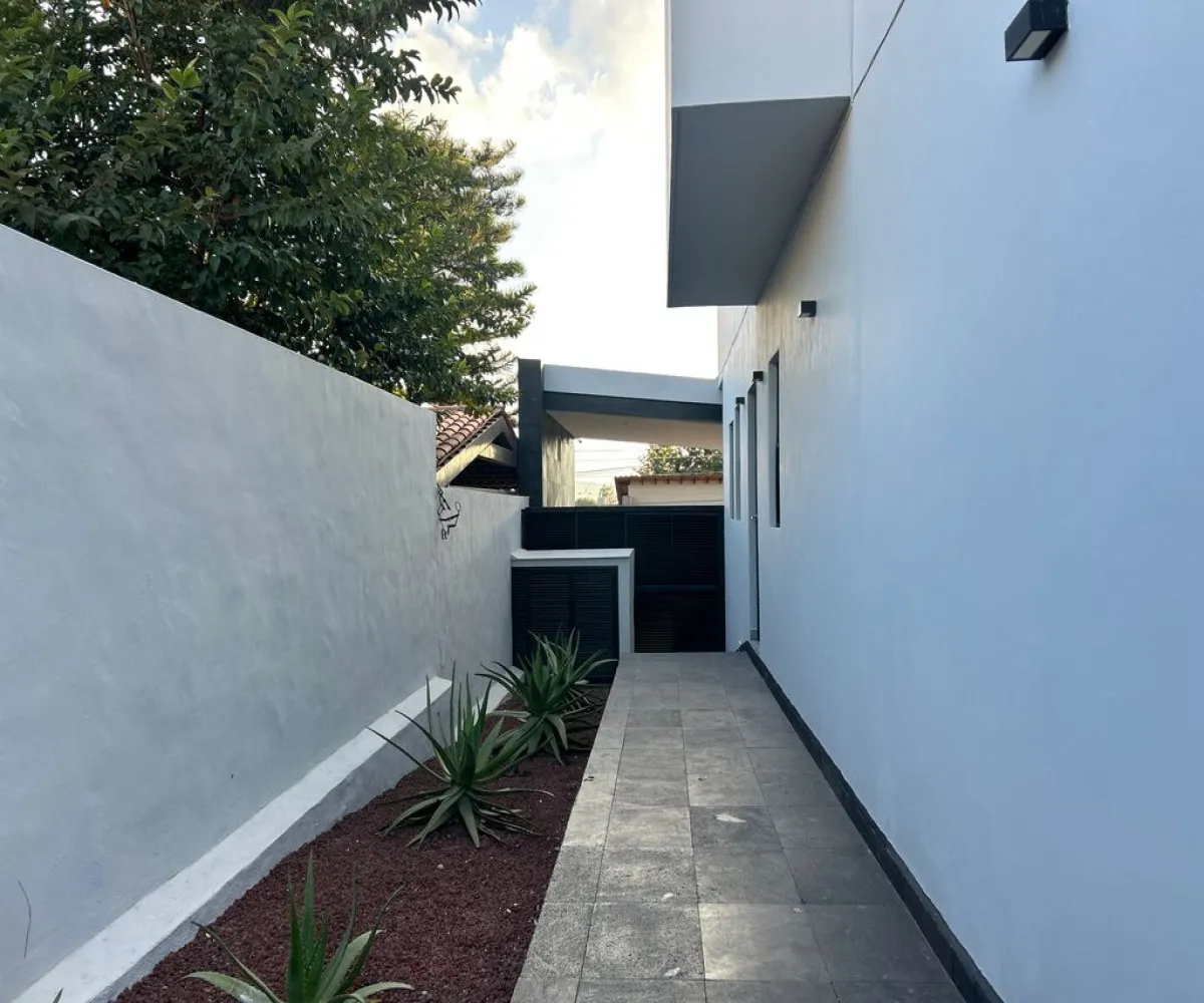 Casa En Venta,Lomas de Santa Anita,Paseo de la Colina Norte 47, Tlajomulco de Zúñiga, Jalisco 45645, 4 Habitaciones,4 Baños,Paseo de la Colina Norte,2,p4z6PPo