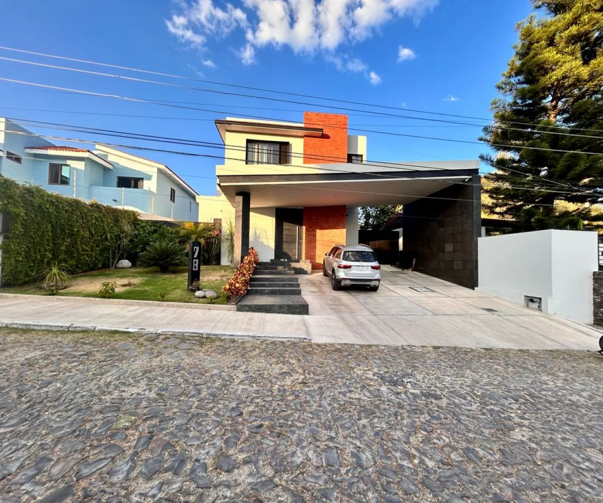 Casa En Venta,Lomas de Santa Anita,Paseo de la Colina Norte 47, Tlajomulco de Zúñiga, Jalisco 45645, 4 Habitaciones,4 Baños,Paseo de la Colina Norte,2,p4z6PPo