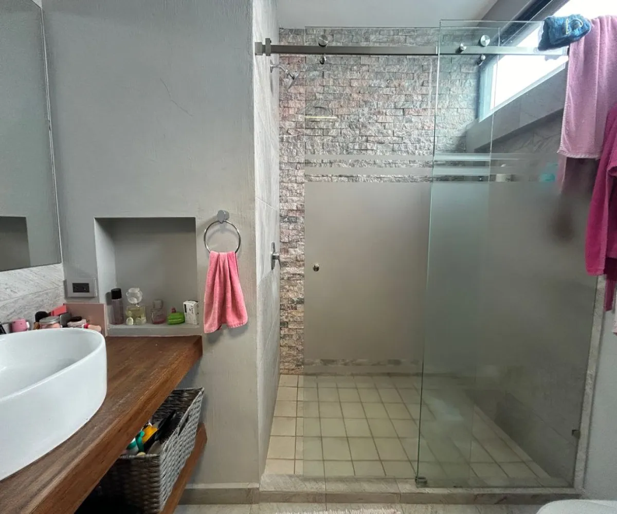 Casa En Venta,Lomas de Santa Anita,Paseo de la Colina Norte 47, Tlajomulco de Zúñiga, Jalisco 45645, 4 Habitaciones,4 Baños,Paseo de la Colina Norte,2,p4z6PPo