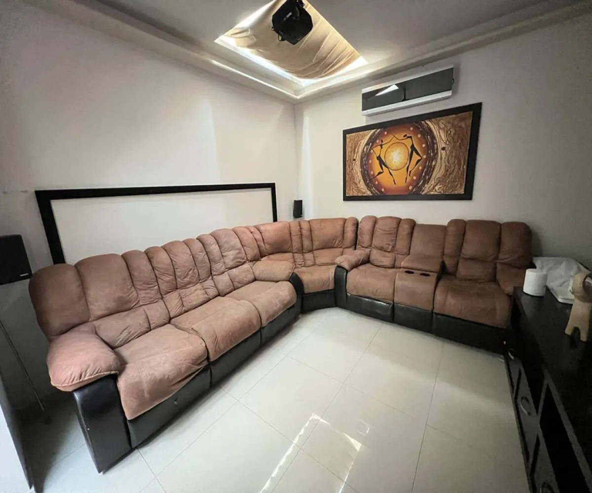 Casa En Venta,Vallarta Universidad,Avenida Juan Palomar y Arias 861 74, Zapopan, Jalisco 45110, 5 Habitaciones,4 Baños,Avenida Juan Palomar y Arias,3,pBm2bBS