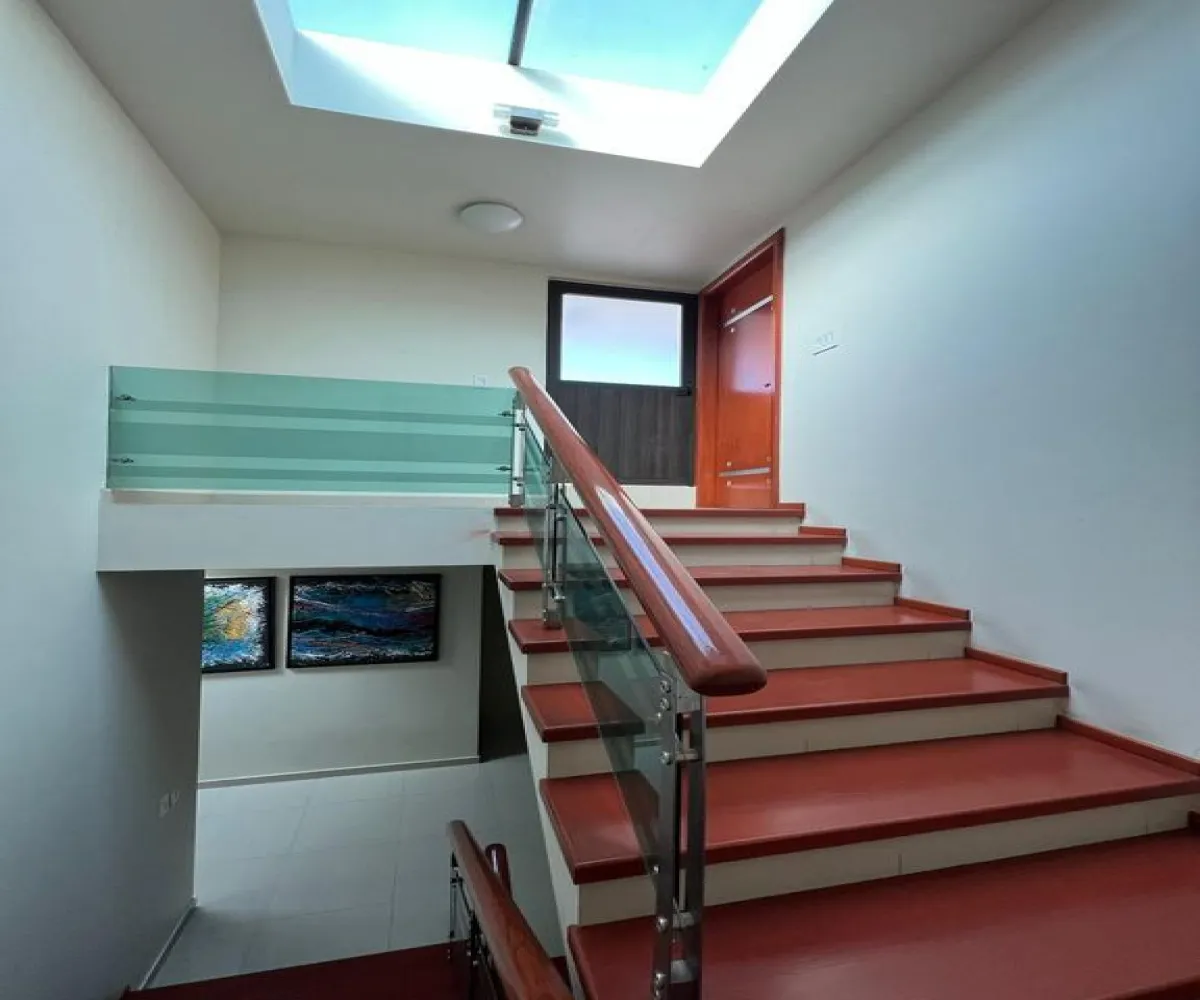 Casa En Venta,Vallarta Universidad,Avenida Juan Palomar y Arias 861 74, Zapopan, Jalisco 45110, 5 Habitaciones,4 Baños,Avenida Juan Palomar y Arias,3,pBm2bBS