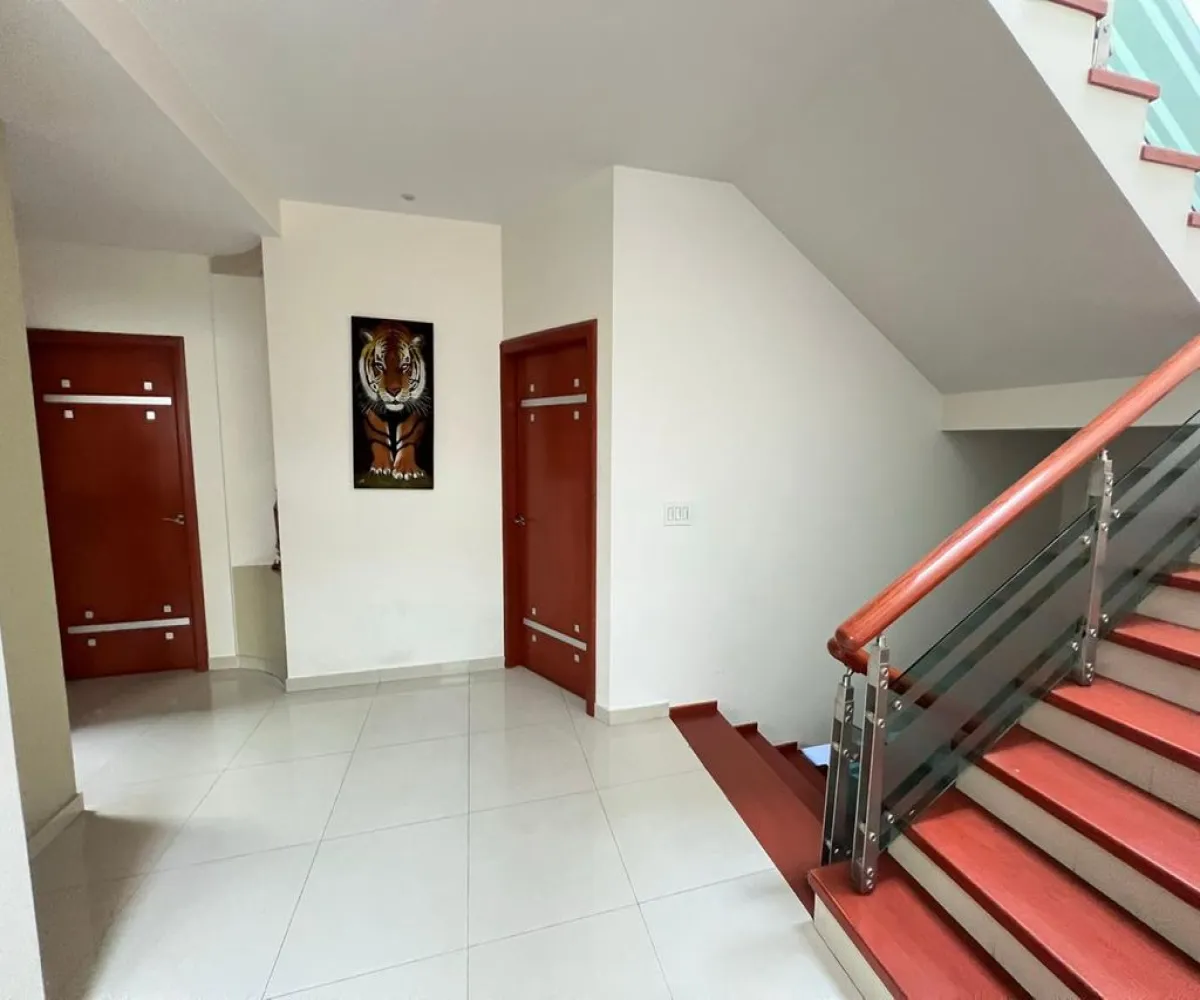 Casa En Venta,Vallarta Universidad,Avenida Juan Palomar y Arias 861 74, Zapopan, Jalisco 45110, 5 Habitaciones,4 Baños,Avenida Juan Palomar y Arias,3,pBm2bBS
