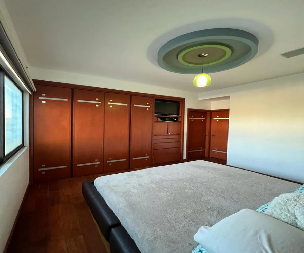 Casa En Venta,Vallarta Universidad,Avenida Juan Palomar y Arias 861 74, Zapopan, Jalisco 45110, 5 Habitaciones,4 Baños,Avenida Juan Palomar y Arias,3,pBm2bBS
