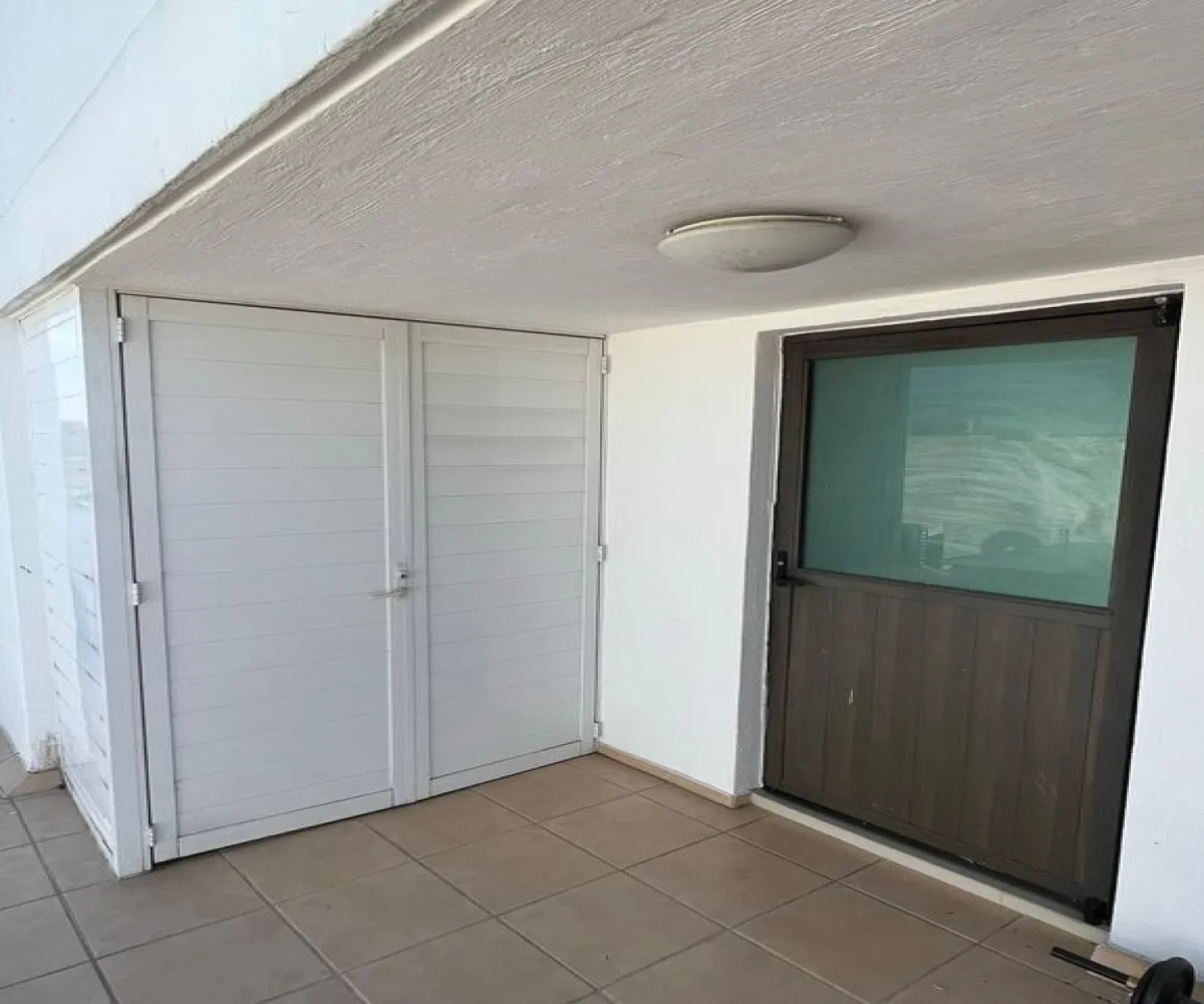 Casa En Venta,Vallarta Universidad,Avenida Juan Palomar y Arias 861 74, Zapopan, Jalisco 45110, 5 Habitaciones,4 Baños,Avenida Juan Palomar y Arias,3,pBm2bBS