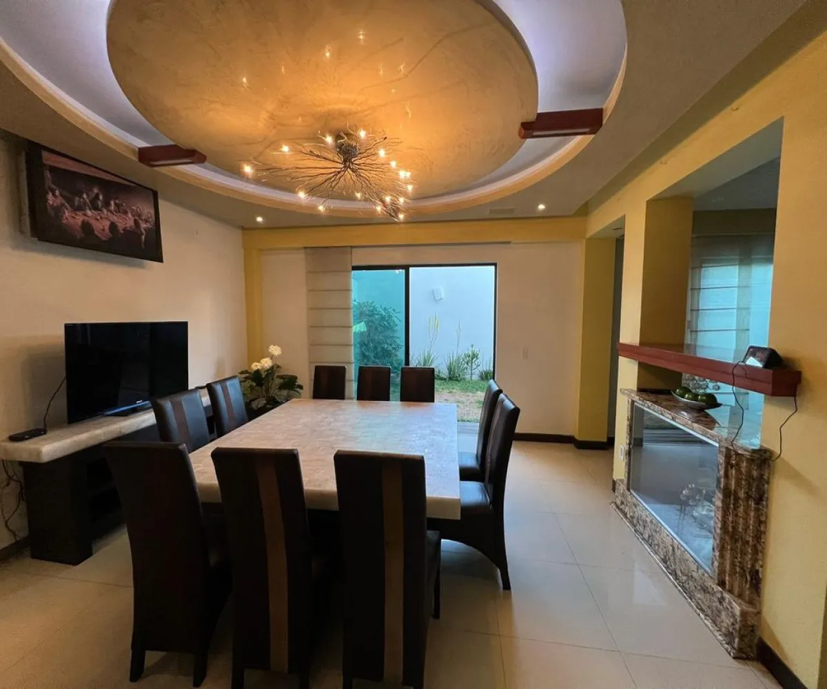 Casa En Venta,Vallarta Universidad,Avenida Juan Palomar y Arias 861 74, Zapopan, Jalisco 45110, 5 Habitaciones,4 Baños,Avenida Juan Palomar y Arias,3,pBm2bBS