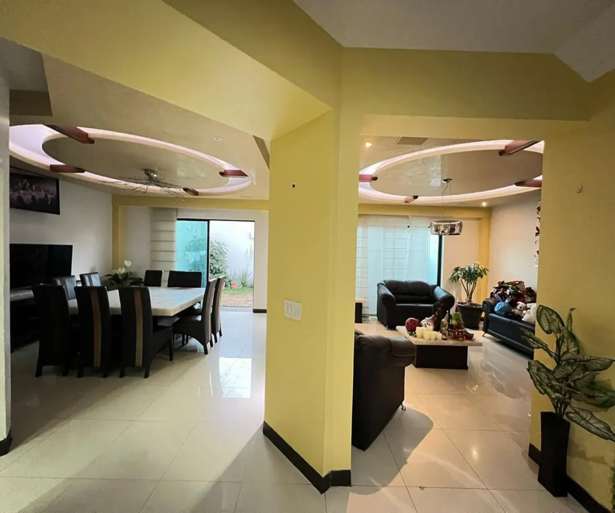 Casa En Venta,Vallarta Universidad,Avenida Juan Palomar y Arias 861 74, Zapopan, Jalisco 45110, 5 Habitaciones,4 Baños,Avenida Juan Palomar y Arias,3,pBm2bBS