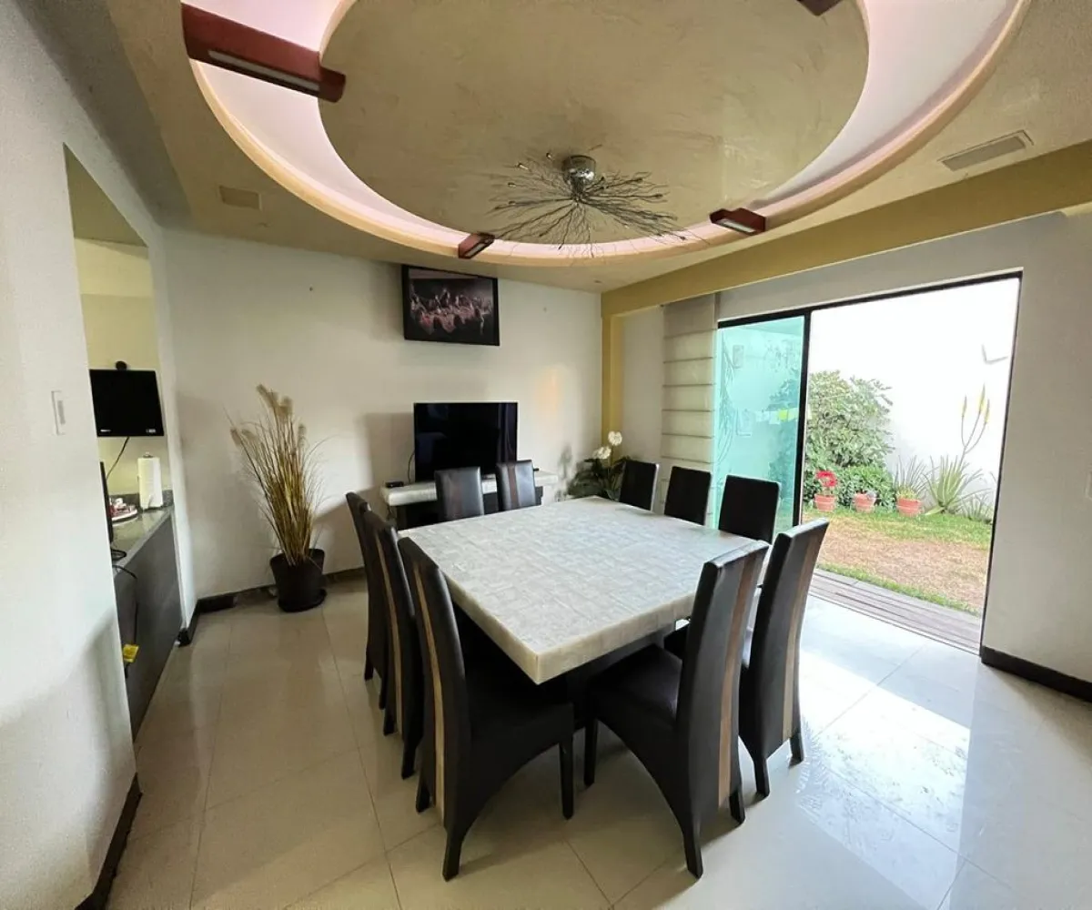 Casa En Venta,Vallarta Universidad,Avenida Juan Palomar y Arias 861 74, Zapopan, Jalisco 45110, 5 Habitaciones,4 Baños,Avenida Juan Palomar y Arias,3,pBm2bBS