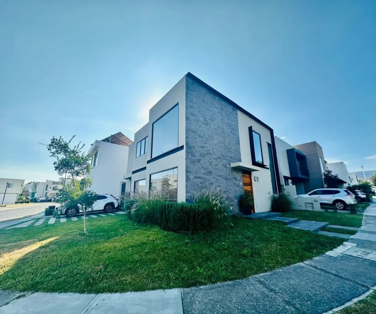 Casa En Venta,Santa Anita,Avenida Arbolada Bosques de Santa Anita 410, Tlajomulco de Zúñiga, Jalisco 45645, 3 Habitaciones,3 Baños,Avenida Arbolada Bosques de Santa Anita,2,peM8FS7