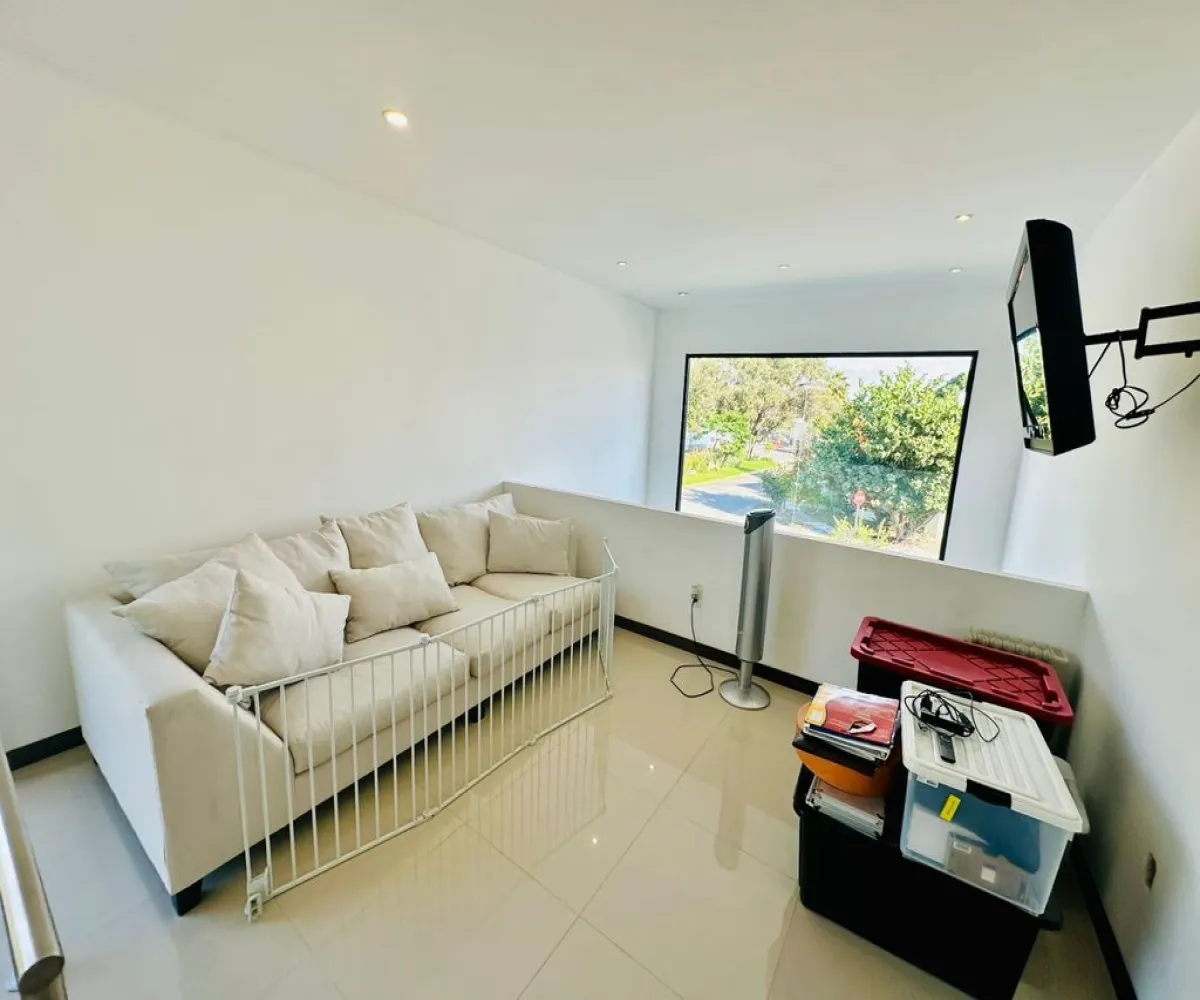 Casa En Venta,Santa Anita,Avenida Arbolada Bosques de Santa Anita 410, Tlajomulco de Zúñiga, Jalisco 45645, 3 Habitaciones,3 Baños,Avenida Arbolada Bosques de Santa Anita,2,peM8FS7