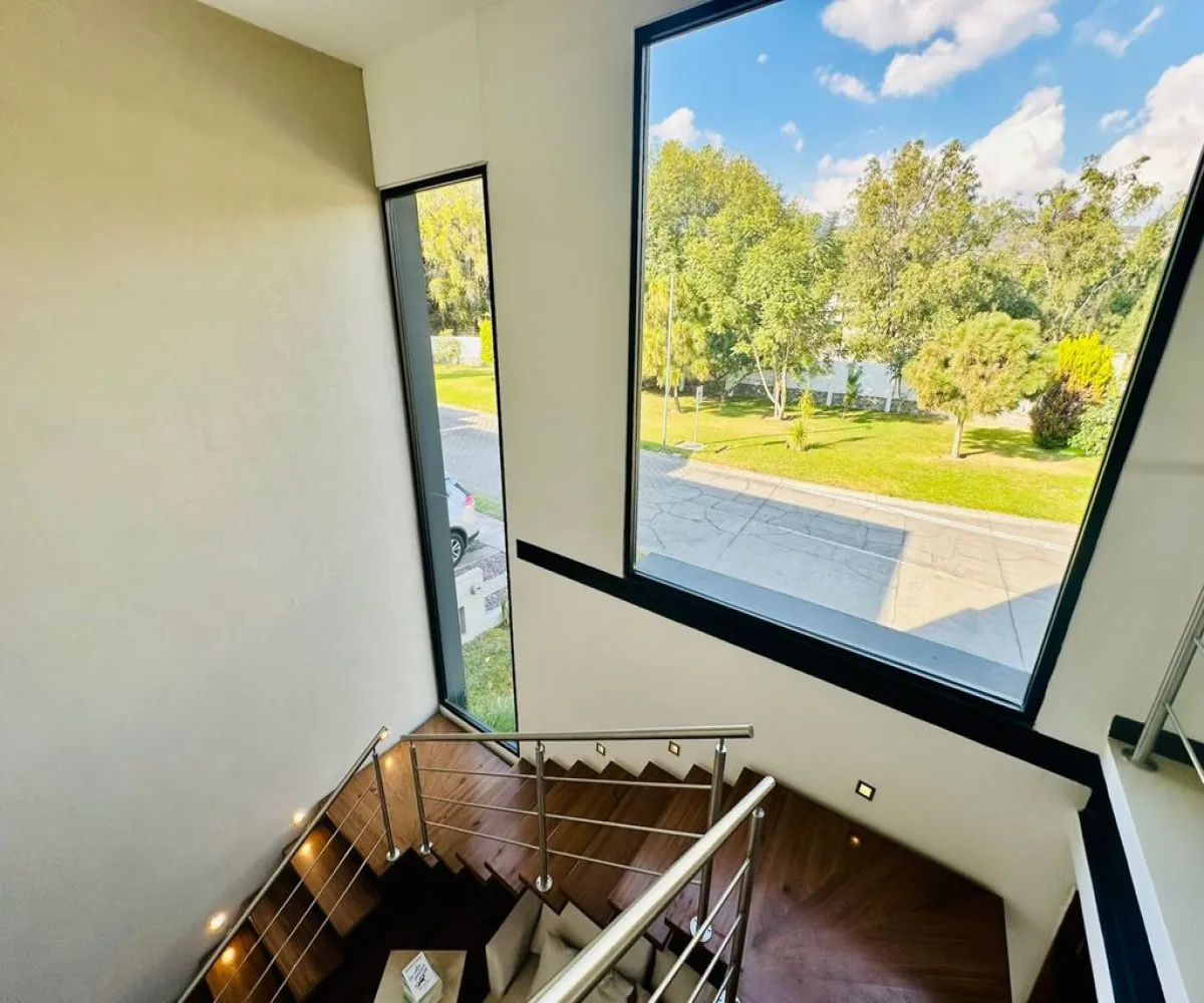 Casa En Venta,Santa Anita,Avenida Arbolada Bosques de Santa Anita 410, Tlajomulco de Zúñiga, Jalisco 45645, 3 Habitaciones,3 Baños,Avenida Arbolada Bosques de Santa Anita,2,peM8FS7