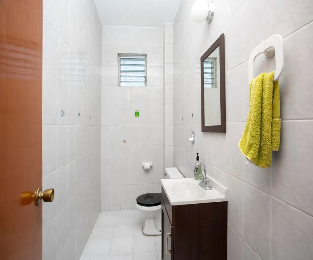 Casa En Venta,Valle Real,Paseo San Arturo Poniente 1284, Zapopan, Jalisco 45019, 5 Habitaciones,3 Baños,Paseo San Arturo Poniente,2,p2uaZ3I Casa En Venta,Valle Real,Paseo San Arturo Poniente 1284, Zapopan, Jalisco 45019, 5 Habitaciones,3 Baños,Paseo San Arturo Poniente,2,p2uaZ3I