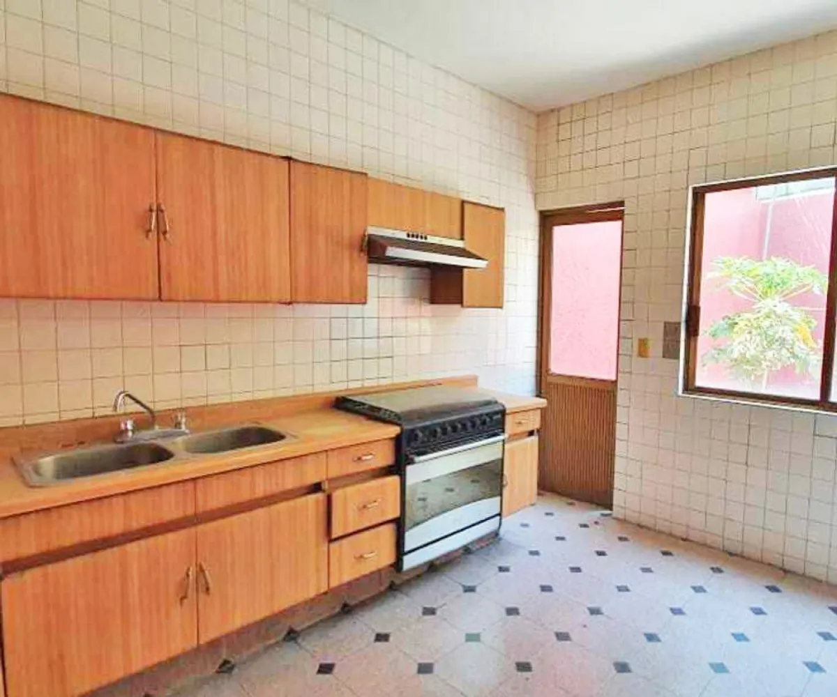 Casa En Venta,Vallarta Poniente,Mazamitla 2991, Guadalajara, Jalisco 44110,3 Baños,Mazamitla,3,pu6SiQk