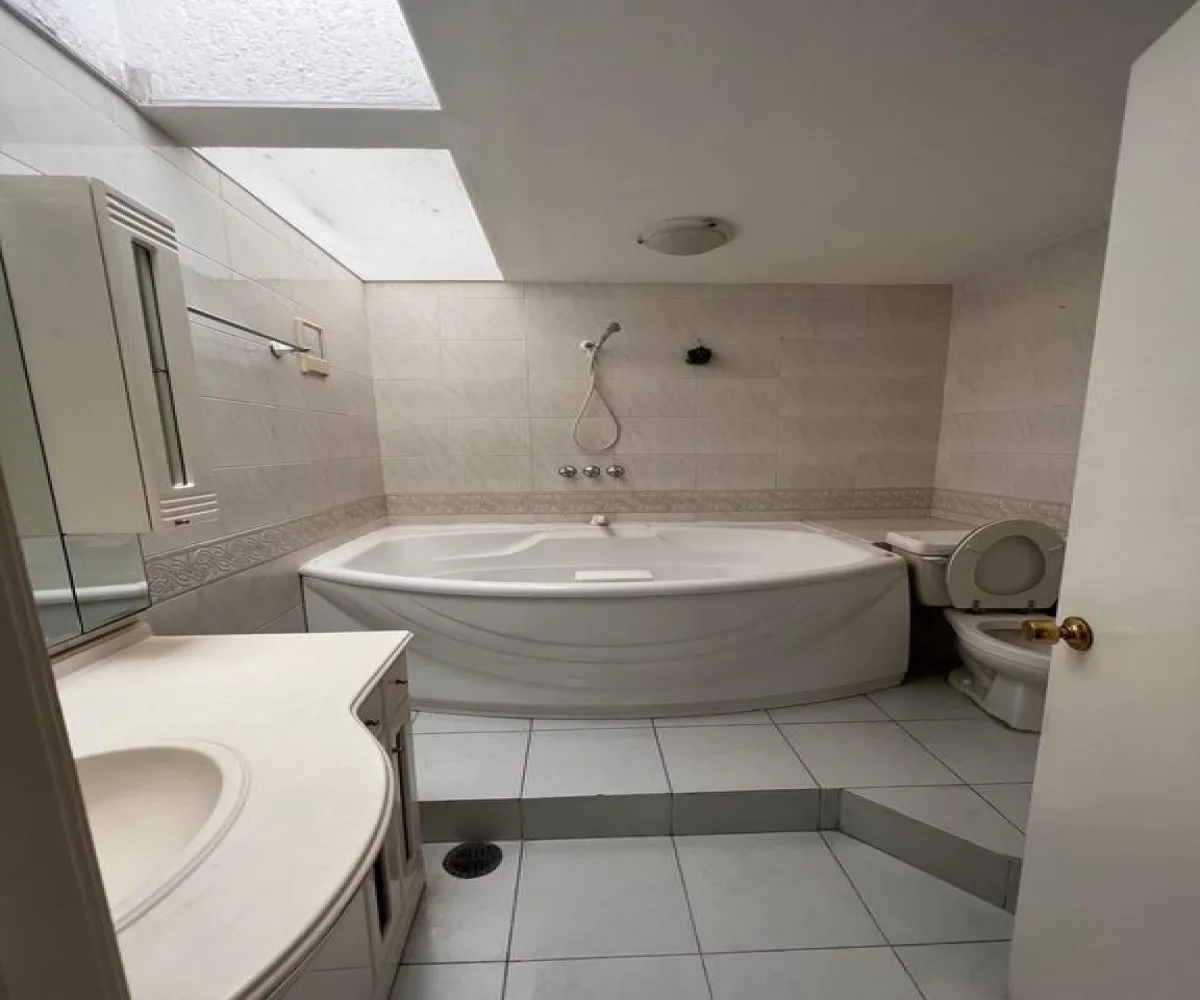 Casa En Venta,Jardines Vallarta,Carlos Dickens 89, Zapopan, Jalisco 45027, 7 Habitaciones,5 Baños,Carlos Dickens,1,pajBC3j