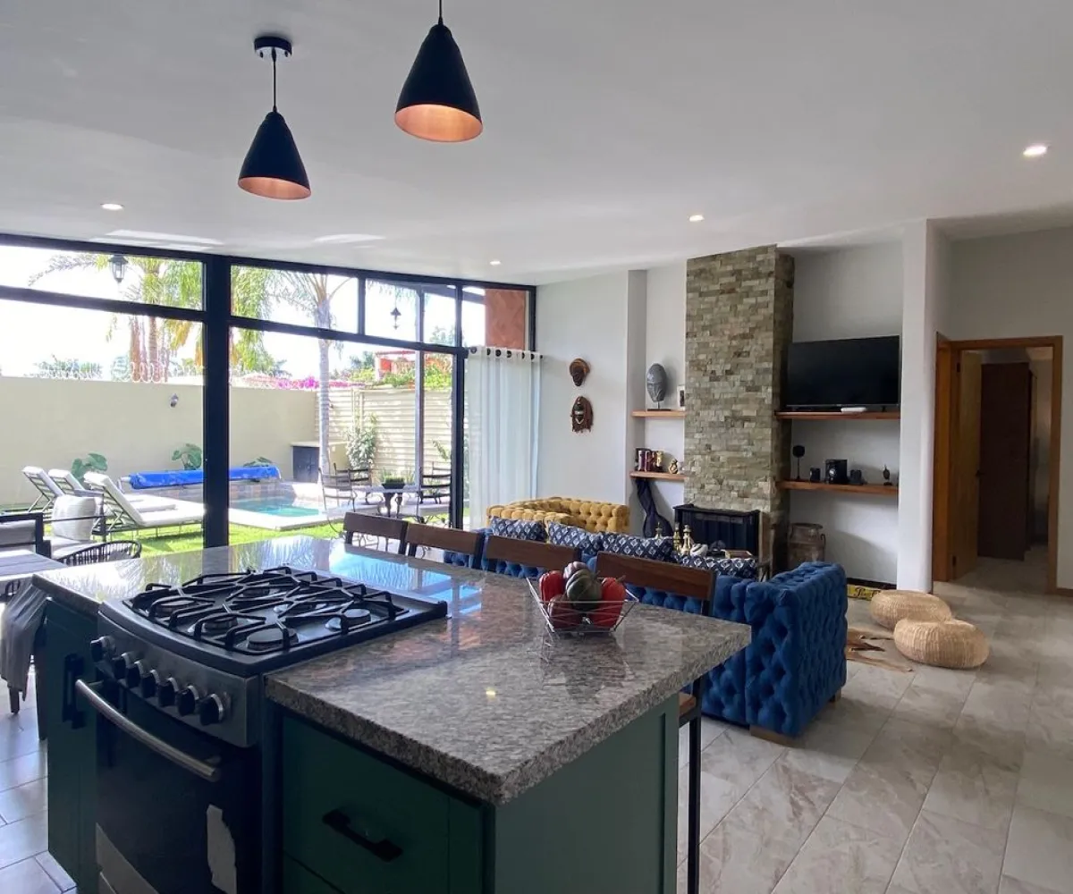 Casa En Venta,Ajijic Centro,Quinta Maria (Carretera Chapala - Jocotepec) 626, Chapala, Jalisco 45925, 4 Habitaciones,4 Baños,Quinta Maria (Carretera Chapala - Jocotepec),2,pmSlQQY