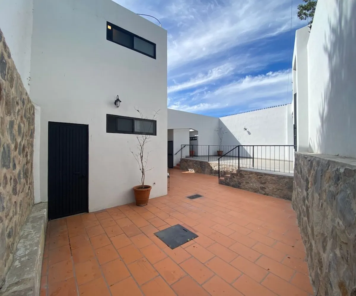 Casa En Venta,Ajijic Centro,Quinta Maria (Carretera Chapala - Jocotepec) 626, Chapala, Jalisco 45925, 4 Habitaciones,4 Baños,Quinta Maria (Carretera Chapala - Jocotepec),2,pmSlQQY