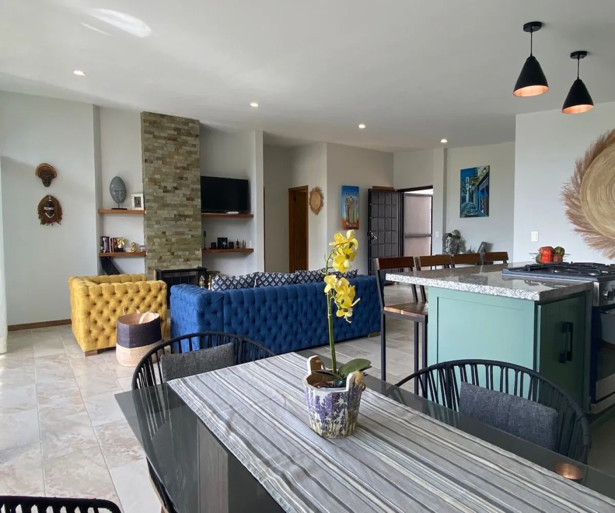 Casa En Venta,Ajijic Centro,Quinta Maria (Carretera Chapala - Jocotepec) 626, Chapala, Jalisco 45925, 4 Habitaciones,4 Baños,Quinta Maria (Carretera Chapala - Jocotepec),2,pmSlQQY