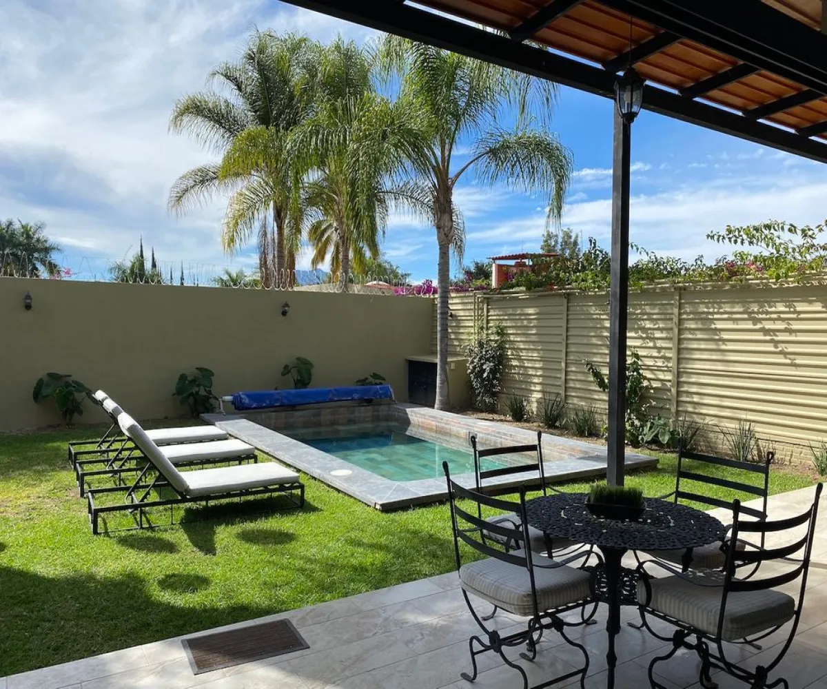 Casa En Venta,Ajijic Centro,Quinta Maria (Carretera Chapala - Jocotepec) 626, Chapala, Jalisco 45925, 4 Habitaciones,4 Baños,Quinta Maria (Carretera Chapala - Jocotepec),2,pmSlQQY