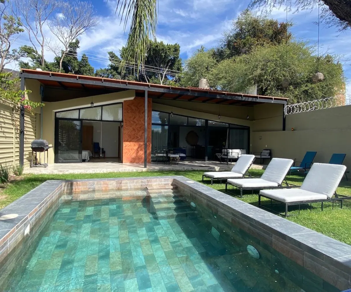 Casa En Venta,Ajijic Centro,Quinta Maria (Carretera Chapala - Jocotepec) 626, Chapala, Jalisco 45925, 4 Habitaciones,4 Baños,Quinta Maria (Carretera Chapala - Jocotepec),2,pmSlQQY