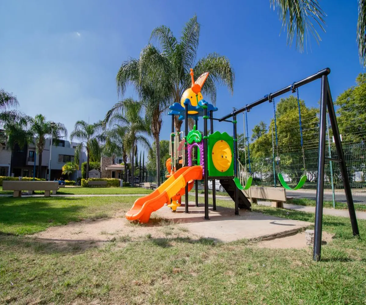 Casa En Venta,Real de Valdepeñas,Calle Rinconada del Camichín 2215, Zapopan, Jalisco 45134, 3 Habitaciones,2 Baños,Calle Rinconada del Camichín,2,pO6Bioy