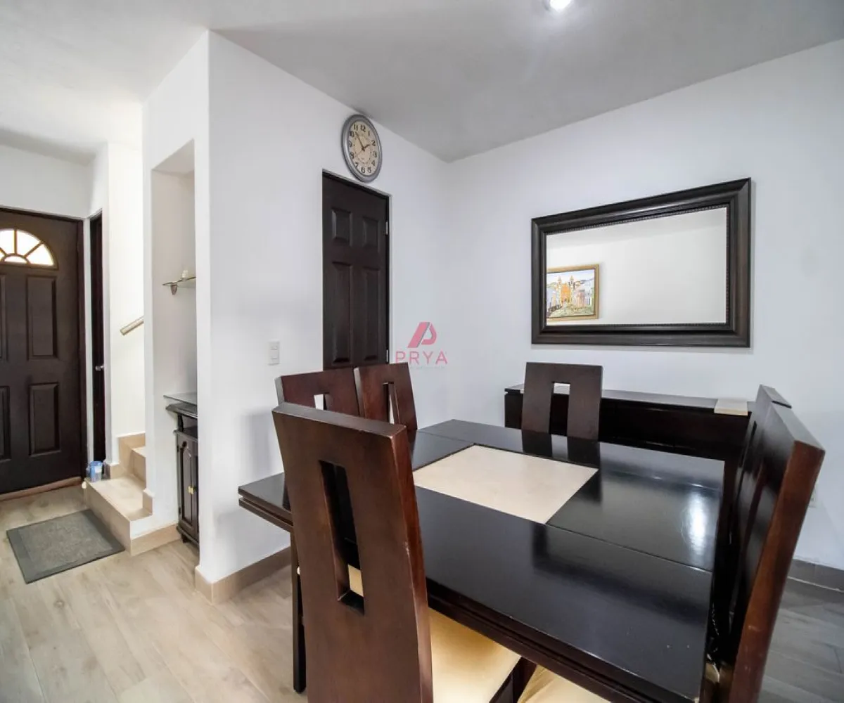 Casa En Venta,Real de Valdepeñas,Calle Rinconada del Camichín 2215, Zapopan, Jalisco 45134, 3 Habitaciones,2 Baños,Calle Rinconada del Camichín,2,pO6Bioy