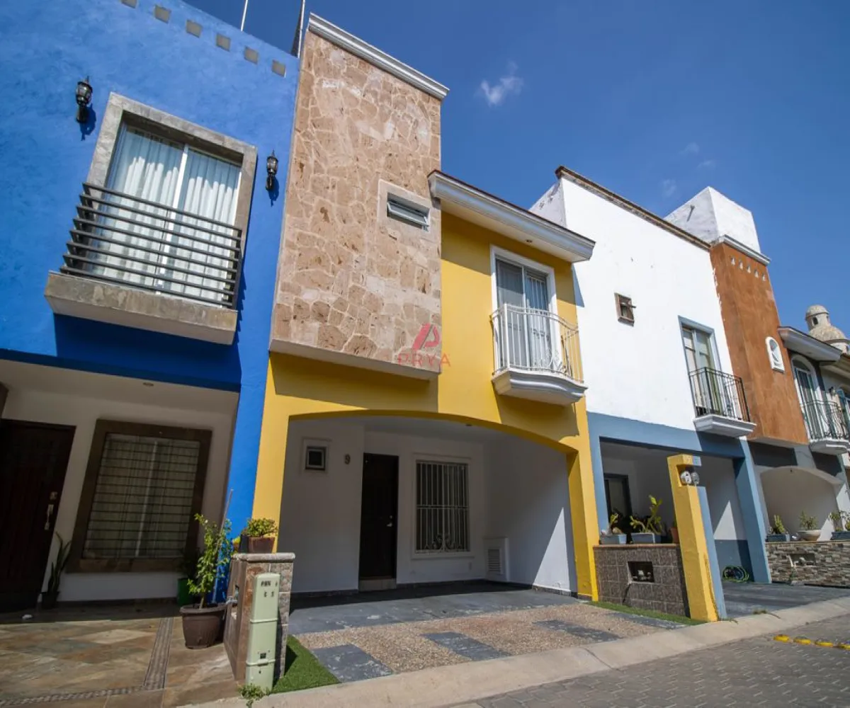 Casa En Venta,Real de Valdepeñas,Calle Rinconada del Camichín 2215, Zapopan, Jalisco 45134, 3 Habitaciones,2 Baños,Calle Rinconada del Camichín,2,pO6Bioy