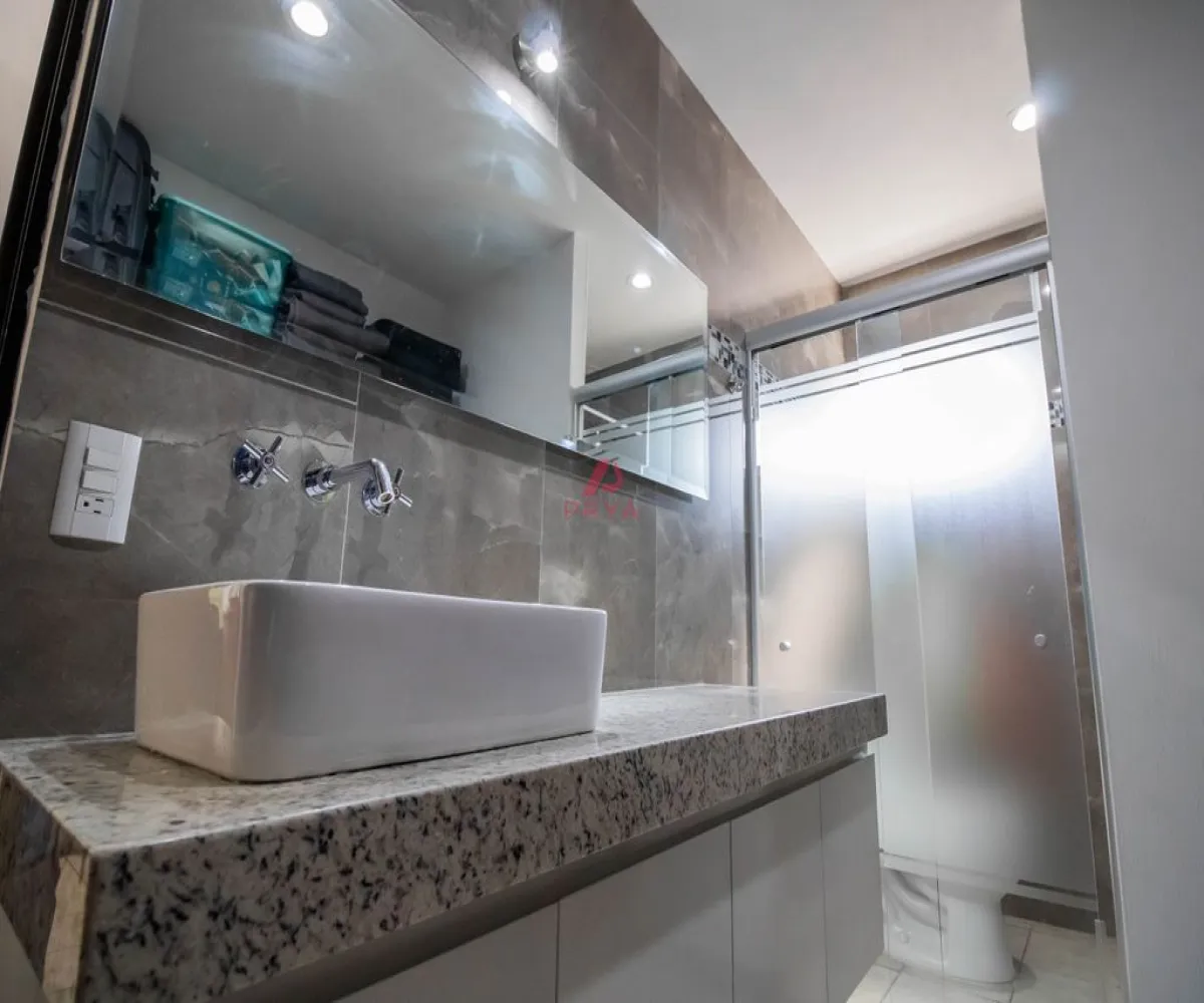 Casa En Venta,Real de Valdepeñas,Calle Rinconada del Camichín 2215, Zapopan, Jalisco 45134, 3 Habitaciones,2 Baños,Calle Rinconada del Camichín,2,pO6Bioy