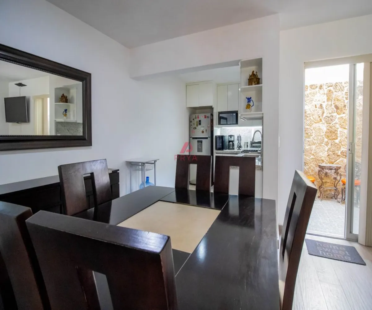 Casa En Venta,Real de Valdepeñas,Calle Rinconada del Camichín 2215, Zapopan, Jalisco 45134, 3 Habitaciones,2 Baños,Calle Rinconada del Camichín,2,pO6Bioy