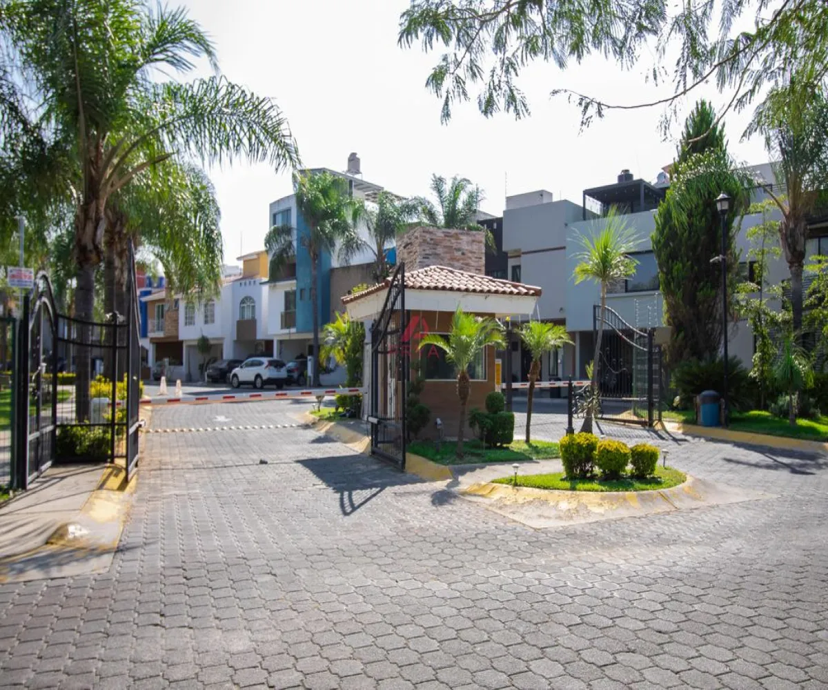 Casa En Venta,Real de Valdepeñas,Calle Rinconada del Camichín 2215, Zapopan, Jalisco 45134, 3 Habitaciones,2 Baños,Calle Rinconada del Camichín,2,pO6Bioy