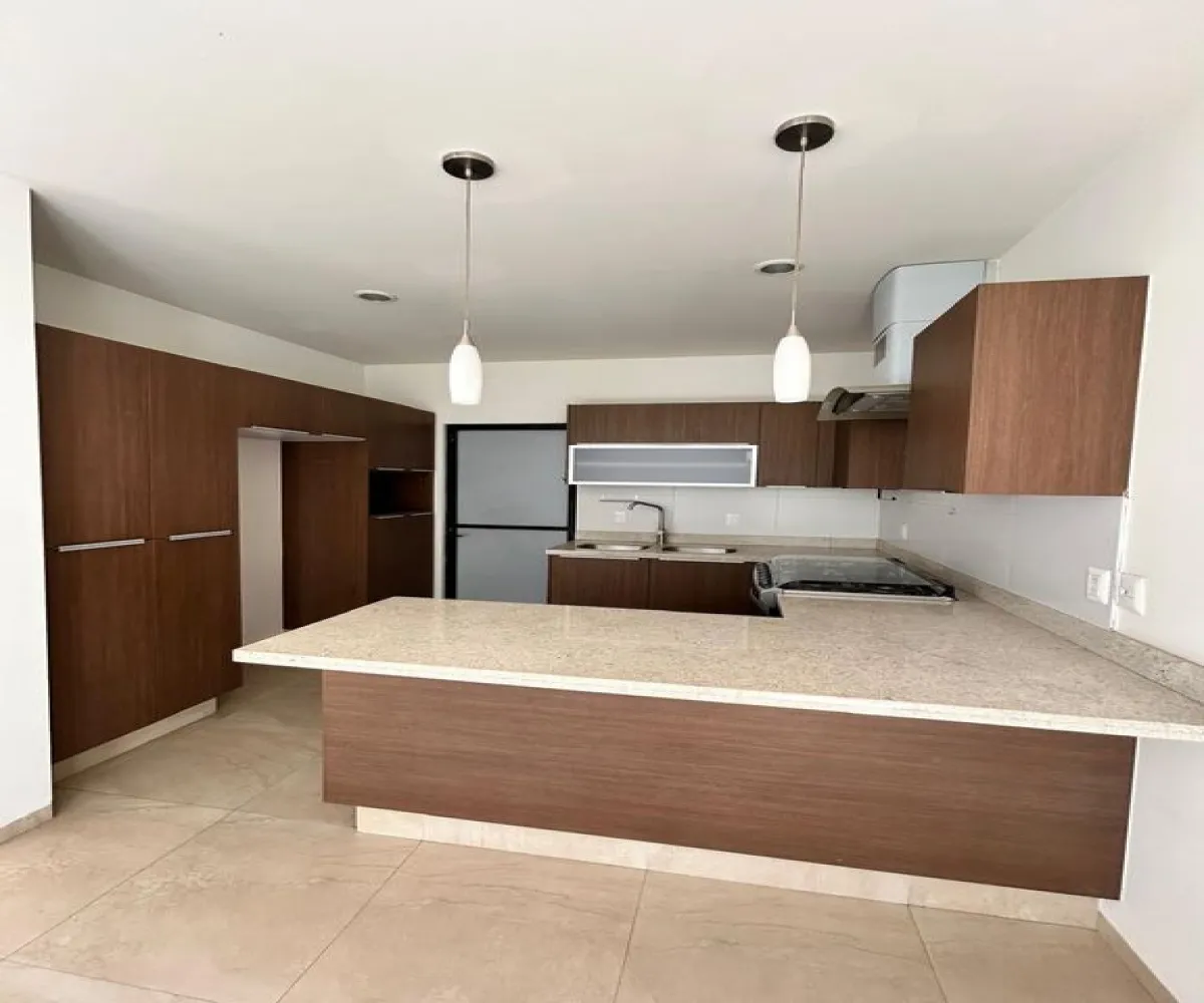 Casa En Venta,Zona Real,Avenida Paseo de La Luna 1150, Zapopan, Jalisco 45019, 2 Habitaciones,2 Baños,Avenida Paseo de La Luna,1,pK2pf98