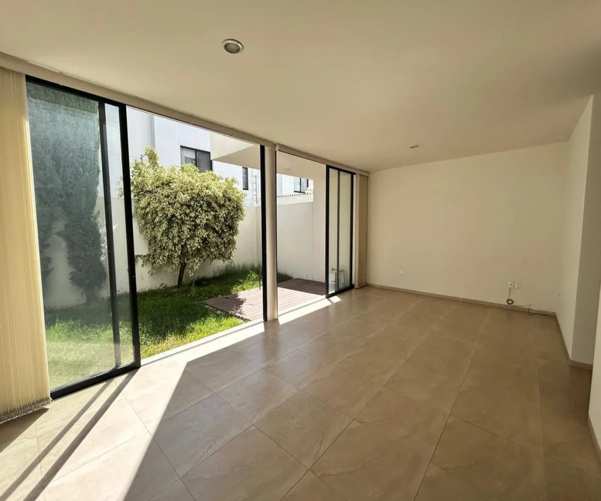 Casa En Venta,Zona Real,Avenida Paseo de La Luna 1150, Zapopan, Jalisco 45019, 2 Habitaciones,2 Baños,Avenida Paseo de La Luna,1,pK2pf98