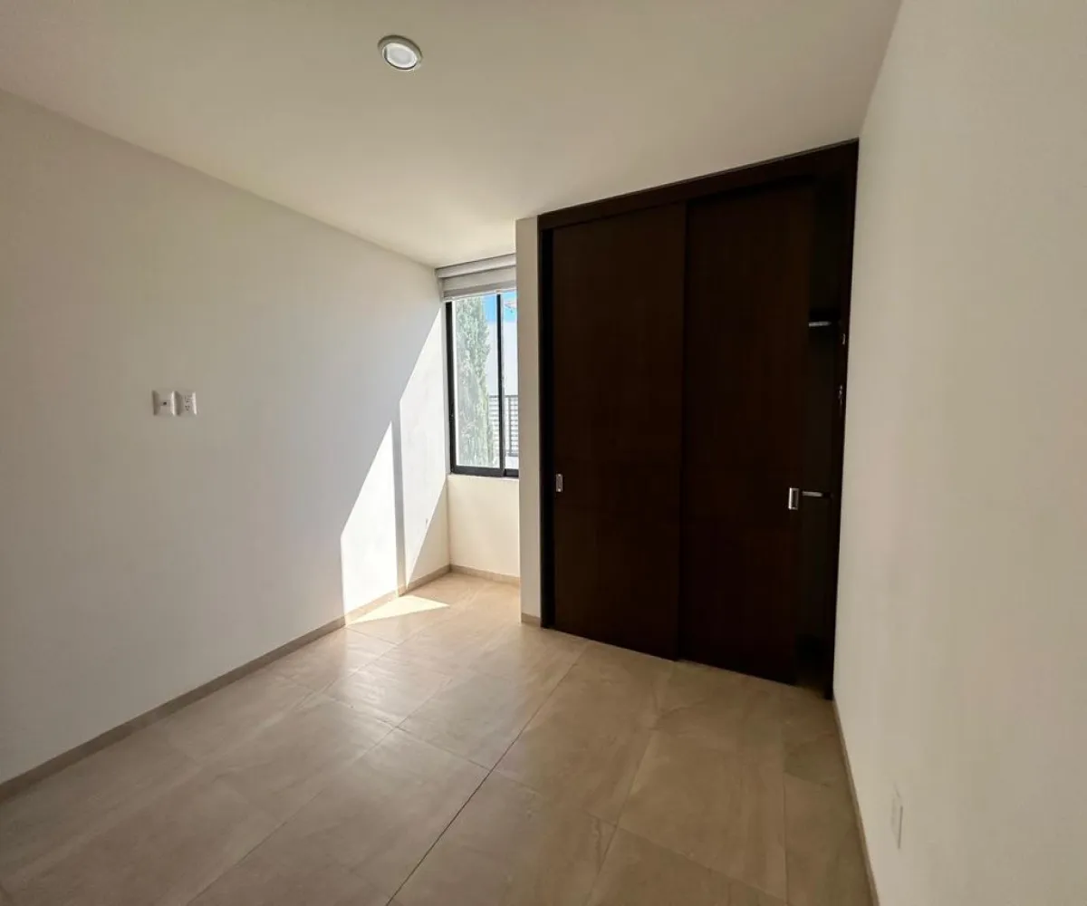 Casa En Venta,Zona Real,Avenida Paseo de La Luna 1150, Zapopan, Jalisco 45019, 2 Habitaciones,2 Baños,Avenida Paseo de La Luna,1,pK2pf98