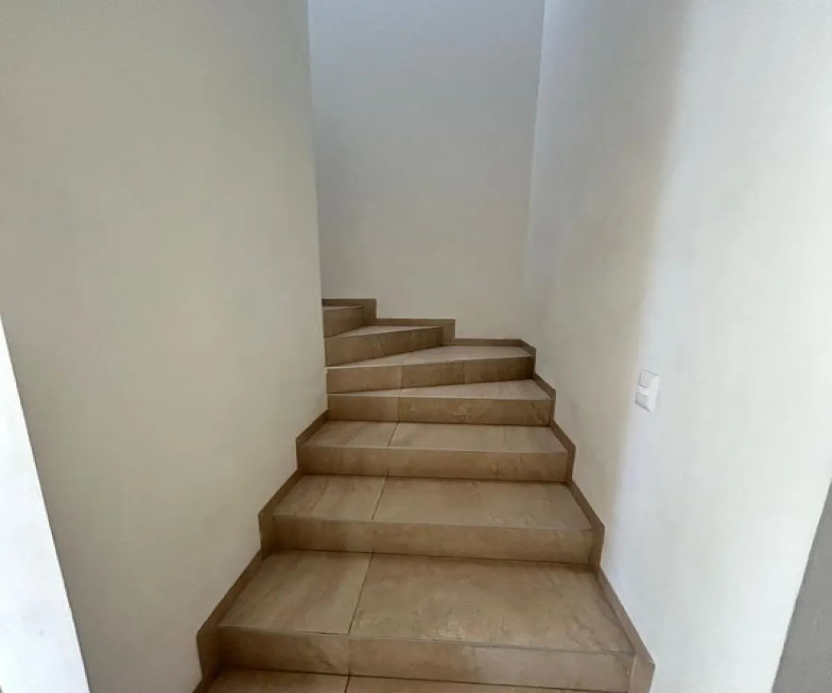 Casa En Venta,Zona Real,Avenida Paseo de La Luna 1150, Zapopan, Jalisco 45019, 2 Habitaciones,2 Baños,Avenida Paseo de La Luna,1,pK2pf98