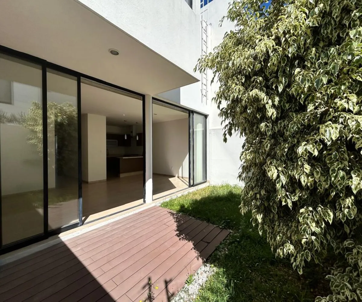 Casa En Venta,Zona Real,Avenida Paseo de La Luna 1150, Zapopan, Jalisco 45019, 2 Habitaciones,2 Baños,Avenida Paseo de La Luna,1,pK2pf98