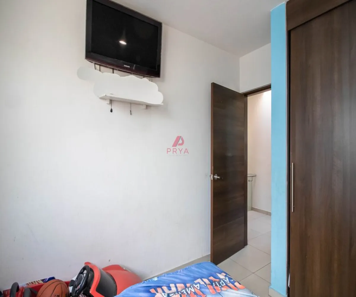 Casa En Venta,Jardines del Valle,Libramiento Carretera a la Base Aérea 6170, Zapopan, Jalisco 45136, 3 Habitaciones,2 Baños,Libramiento Carretera a la Base Aérea,1,p16u5qi